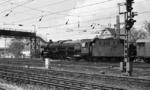 01 173 verlässt mit einem Schnellzug Nürnberg - Stuttgart den Bahnhof Schorndorf. (05.1967) <i>Foto: Burkhard Wollny</i>