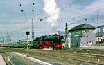Am Samstag, den 20. Juli 1985, startete das DB-Nostalgieprogramm in Nürnberg Hbf mit 23 105 vor Sonderzug D 18619 in Richtung Amberg. (20.07.1985) <i>Foto: Wolfgang Bügel</i>