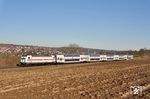 147 563 mit einem FbZ nach Stuttgart westl. Ellental bei Metterzimmern. (15.02.2019) <i>Foto: Zeno Pillmann</i>