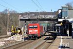 101 002 fährt mit IC 2025 (Hamburg-Altona - Frankfurt/M Hbf) im Gleiswechselbetrieb an der Baustelle in Wuppertal-Zoologischer Garten vorbei. (27.02.2019) <i>Foto: Wolfgang Bügel</i>