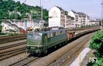 150 046 (Bw Nürnberg 2) erreicht mit einem Nahgüterzug den Bahnhof Wuppertal-Oberbarmen. (09.08.1985) <i>Foto: Wolfgang Bügel</i>
