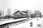 Diesellok V 601 vor P 2175 nach Salzderhelden im Endbahnhof Dassel.  (31.01.1960) <i>Foto: Gerhard Moll</i>