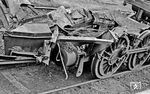 Auch das Fahrgestell der 42 1893 blieb nach dem Kesselzerknall bei Cochem an der Mosel nicht ohne Schäden. (14.10.1951) <i>Foto: A. Dormann, Slg. W. Löckel</i>