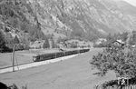Ein Zug der Brig-Visp-Zermatt-Bahn bei Herbriggen. (22.09.1965) <i>Foto: Gerd Wolff</i>