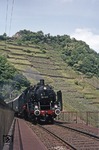 24 009 am 219 m langen Saffenberg-Tunnel bei Rech. (14.06.1973) <i>Foto: Wolfgang Bügel</i>