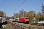 101 003 mit IC 2028 nach Hamburg-Altona bei Wengern-Ost. (30.03.2019) <i>Foto: Zeno Pillmann</i>