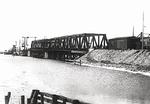 Obwohl sich das Bild im Fundus der Eisenbahnabteilung der RVM-Filmstelle Berlin befand, zeigt es offenkundig die neue Straßenbrücke über die Peene nach Usedom.  (1931) <i>Foto: RVM</i>