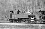 Lok OSSER (Maffei, Baujahr 1922) mit einem Sonderzug anlässlich der Tagung des Bundesverbandes Deutscher Eisenbahn-Freunde in Ludwigsthal, nördlich von Zwiesel. (08.05.1970) <i>Foto: Helmut Röth</i>