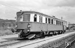 VT 01 (Dessau, Baujahr 1939) der Regentalbahn war 1964 modernisiert worden uns zeigt sich hier auf der BDEF-Verbandstagung in Viechtach. 1993 wurde er abgestellt. (09.05.1970) <i>Foto: Helmut Röth</i>