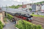 03 1010 rollt mit DPE 23058 durch Wuppertal-Unterbarmen. (18.05.2019) <i>Foto: Joachim Schmidt</i>