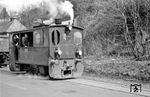 Lok 4 mit einem Rollwagenzug am Haltepunkt Böddinghauser Weg in Plettenberg. (02.04.1960) <i>Foto: Gerhard Moll</i>