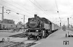064 457 kehrt mit P 4783 aus Eppingen um 16.55 Uhr nach Heilbronn zurück. (24.06.1970) <i>Foto: Helmut Röth</i>