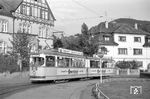 Tw 206 (Baujahr 1960) auf der Linie 2 (Tiefburg – Bismarckplatz – Kurfürstenanlage – Hauptbahnhof – Bergheimer Straße – Bismarckplatz – Tiefburg) in Heidelberg. Der Triebwagen wurde 1971 nach Mainz verkauft und dort 1994 verschrottet. (31.08.1971) <i>Foto: Helmut Röth</i>