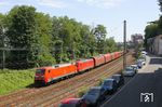 152 002 (mit 145 074) fahren mit EZ 51275 nach Gremberg in Wuppertal Hbf ein. (07.06.2019) <i>Foto: Wolfgang Bügel</i>