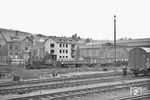 Die älteste T3, die noch aktiv die DB-Zeit erlebte, war die Werklok 004 des AW Siegen (Henschel 1594/1883). Da sie bereits 1923 an das RAW Siegen abgegeben wurde, erhielt sie nie eine Reichsbahnnummer. (22.06.1959) <i>Foto: Helmut Röth</i>