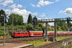 111 129 mit RE 10414 auf dem Weg nach Aachen in Haan-Gruiten. (21.06.2019) <i>Foto: Joachim Bügel</i>