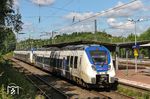 NX 659 (442 659 mit einem weiteren Triebwagen) ist als RB 32430 von Bonn-Mehlem nach Wuppertal-Oberbarmen im Bahnhof Gruiten eingetroffen, der seit 2018 offiziell Haan-Gruiten heißt. Paradoxerweise haben es die "Altopladener" immer wieder geschafft, dass ihr Bahnhof nicht in Leverkusen-Opladen umbenannt wurde.  (21.06.2019) <i>Foto: Joachim Bügel</i>