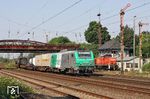 SNCF 437 036, eine Alstom Prima Lok, die zu einer Lokfamilie des französischen Herstellers Alstom gehört, mit KT 41260 (Duisburg-Ruhrort Hafen - Vennissieux) in Düsseldorf-Rath. (05.06.2019) <i>Foto: Wolfgang Bügel</i>