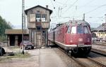 456 101 fährt als Nahverkehrszug aus Heidelberg in den Bahnhof Mosbach ein. (10.05.1984) <i>Foto: Peter Schiffer</i>