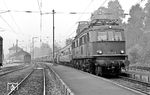 118 014 mit D 402 nach Leipzig in Ludwigsstadt.  (27.09.1976) <i>Foto: Burkhard Wollny</i>