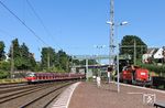 In Haan-Gruiten begegnen 420 435 mit 420 433 der als T 67751 von Köln-Kalk Nord nach Wuppertal-Langerfeld allein fahrenden 265 029.  (22.07.2019) <i>Foto: Joachim Bügel</i>