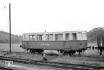 1954 wurde die Maschinenanlage aus dem T 31 ausgebaut und er wurde so zum VB. Hier steht er unter der Bezeichnung des neuen Eigentümers (OVAG = Oberbergische Verkehrs-Gesellschaft) in Bielstein. 1959 wurde er an die Regentalbahn verkauft. (1956) <i>Foto: Gerd Wolff</i>