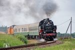 Auch im Juli 2019 kam 86 333 der Pressnitztalbahn wieder im Norden zum Einsatz. Diesmal mit ihrer EDV-Nummer und 106 756 auf Rügen, wo sie hier bei Putbus in Richtung Lauterbach unterwegs ist. (14.07.2019) <i>Foto: Joachim Schmidt</i>