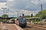 Nebenbei ist auch immer noch TRI 110 469 mit dem NX-Ersatzzug unterwegs, hier mit der RB 32457 von Wuppertal-Oberbarmen nach Köln Hbf in Haan-Gruiten. (01.08.2019) <i>Foto: Joachim Bügel</i>