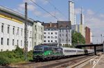 ELL 193 728 der LTE Netherlands B.V. mit der Werbung "Rail insurance.NVK" vor dem umgeleiteten Flixtrain FLX 27802 (Berlin - Köln) in Wuppertal-Barmen. (29.07.2019) <i>Foto: Wolfgang Bügel</i>