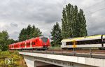 Bei Hochdahl begegnen sich 1440 821 als S 30877 nach Hagen und ET 7.07 als ERB 20078 nach Venlo. (03.08.2019) <i>Foto: Joachim Bügel</i>