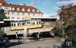 Tw 105 auf der „Zacke“, wie die Zahnradbahn zwischen den Stuttgarter Stadtteilen Heslach und Degerloch allgemein auch genannt wird, an der Haltestelle Marienplatz.  (1996) <i>Foto: Günter Hauthal</i>