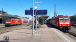Bahnhof Offenburg High noon: Während 146 114 (links) sich mit RE 17025 auf dem Weg nach Basel befindet, hat 146 218 den RE 4723 nach Konstanz, an diesem Tag nur bis Donaueschingen, am Haken. (04.09.2019) <i>Foto: Wolfgang Bügel</i>