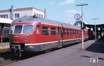517 002 und 517 008 stehen als N 5673 nach Wiesbaden abfahrbereit im Bahnhof Limburg/Lahn. (20.03.1981) <i>Foto: Prof. Dr. Willi Hager</i>