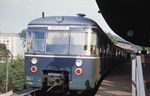 ET 170 104a ist in Hamburg-Berliner Tor eingefahren. Der am 23.07.1959 in Dienst gestellte Zug war bis 1998 im Einsatz. (07.1960) <i>Foto: Uwe Jens Jansen</i>