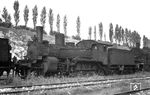 36 434, eine pr. P 4.2 von Humboldt aus dem Jahr 1909, stand bei Kriegsende zusammen mit anderen Lokomotiven in Iserlohn abgestellt. Sie kam auch nicht mehr ans Laufen und wurde am 20.09.1948 ausgemustert. (1945) <i>Foto: M.C. Mugridge</i>