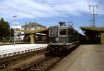 Re 4/4 11375 der Schweizerischen Bundesbahnen (SBB) im Bahnhof Singen am Hohentwiel. (04.08.1990) <i>Foto: A. Wagner</i>