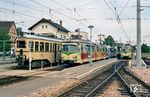 OEG Tw 108 und 96 begegnen in Mannheim-Käfertal dem historischen Halbzug Nr 45/46. (09.08.1986) <i>Foto: Helmut Röth</i>