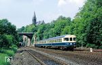 Der Sonderzug mit 624 674/669 war mittlerweile aus dem Sauerland ins Bergische zurückgekehrt und wartet hier im Betriebsbahnhof Wuppertal-Rauenthal eine Überholung ab. (31.05.1986) <i>Foto: Wolfgang Bügel</i>
