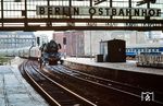 03 2155 (Bw Leipzig Hbf Süd) stellt den Leerreisezug des D 565 in Berlin Ostbahnhof bereit. (25.07.1976) <i>Foto: Dr. Uwe Knoblauch</i>