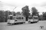 Tw 33 und 44 an der Endhaltestelle in Koblenz-Oberwerth. (08.05.1965) <i>Foto: Helmut Röth</i>