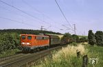 140 443 vom Bh Seelze mit einem Güterzug auf der alten Nord-Südstrecke bei Eichenberg. (02.07.2008) <i>Foto: Thomas Konz</i>