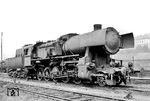 Die frisch von der Wiener Lokomotivfabrik AG in Wien-Floridsdorf abgelieferte 52 7710 im Bw Wien-West. Die Lok kam 1945 nach Jugoslawien und lief dort unter der Betriebsnummer JDZ 33-173. (1944) <i>Foto: RVM-Filmstelle Berlin (Maey)</i>