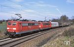 151 034 mit einer weiteren 151 im Schlepp westlich von Regensburg bei Laaber-Edlhausen. (18.04.2013) <i>Foto: Thomas Konz</i>