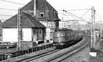 118 055 mit N 7354 nach Heidelberg in Hirschlanden. Mitte der 1980er Jahre wurde die Bahnstation ausgegeben.  (01.1978) <i>Foto: Burkhard Wollny</i>