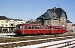 798 785 mit 998 730 ist als Nt 6731 aus Au/Sieg im Bahnhof Altenkirchen eingetroffen. (30.01.1987) <i>Foto: Wolfgang Bügel</i>