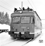 Ein VT 55 (ab 1968: Baureihe 701) im Bahnhof Klais. Zwischen 1955 und 1974 beschaffte die DB insgesamt 167 überwiegend zweimotorige Wartungsfahrzeuge für die Oberleitung. Der TVT entstand auf Basis des Schienenbusses VT 98. Hersteller war die Waggon- und Maschinenbau GmbH Donauwörth beziehungsweise deren Nachfolger MBB. (1968) <i>Foto: Reinhold Palm</i>