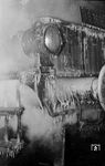 Auch der Tender der 38 3696 vom Bw Frankfurt/M-1 war vom Winter gezeichnet mit einem kompletten Eispanzer bedeckt. (1953) <i>Foto: Reinhold Palm</i>