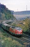 220 078 verlässt den Bahnhof Altenbeken mit einem Eilzug in Richtung Paderborn. (01.11.1968) <i>Foto: Wolfgang Bügel</i>
