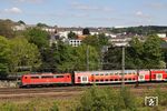 Nach zweimonatiger Corona-Abstinenz ist auch der RE 4 zwischen Dortmund und Aachen wieder unterwegs. Hier ist es 111 143, die den RE 10416 nach Aachen in Wuppertal-Barmen führt. (15.05.2020) <i>Foto: Wolfgang Bügel</i>