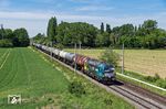 Siemens und das Leasingunternehmen für Lokomotiven Mitsui Rail Capital Europe (MRCE) gründeten ein Gemeinschaftsunternehmen zur Wartung und Instandhaltung von Lokomotiven. Mit jeweils 50 % sind sie auch am dem Joint Venture mit Locomotive Workshop Rotterdam (LWR) beteiligt. Als Werbeträger des Unternehmenszusammenschlusses ist X4E 717 (193 717) unterwegs, hier bei Praest nahe Emmerich. (21.05.2020) <i>Foto: Marcus Henschel</i>